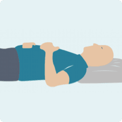 ضع إحدى يديك على صدرك والأخرى على بطنك